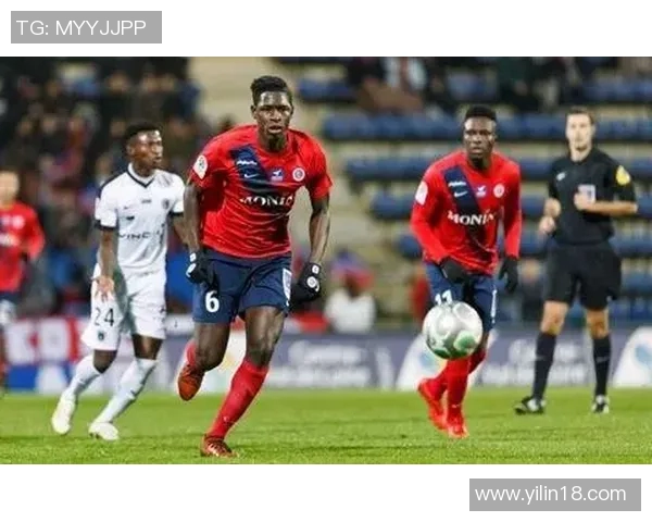 尼姆与沙托鲁激战在即谁能在法乙赛场上笑到最后